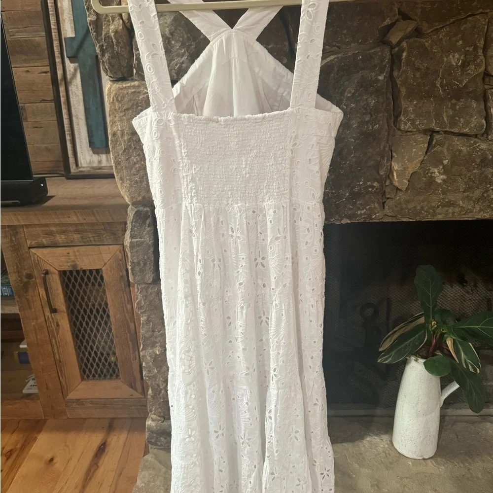 Jenette Eyelet Embroidered Halter Sundress
Lilly Pulitzer® NEW w/tags - Picture 2 of 4